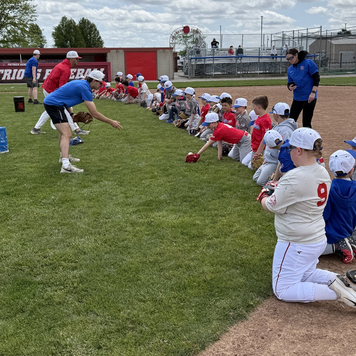 PHPatriotsHS's tweet photo. An absolutely awesome day for @PHPats_Baseball! A walk-off victory followed by a youth camp for all ages 6-14 lead by the Varsity team! Over 100 future Patriots on the field today! #Family #PHStrong https://t.co/BWX4TuOpDx