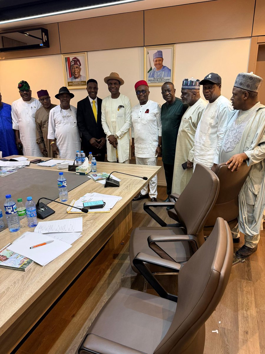 dennisonguvnor's tweet photo. No propaganda can bury performance.
No intimidation can stop the will of the people.
Rivers State is ready for a new direction with Tonye Cole.
Congratulations to HE Tonye Cole on a successful APC screening exercise today.
The best is yet to come.
#TonyeCole2027 #HopeForRivers https://t.co/ab6Lzm9kWy
