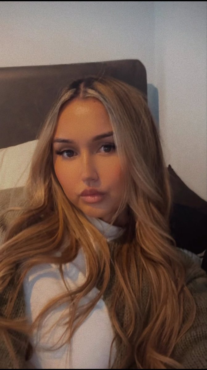 Sasha🦋 tweet media