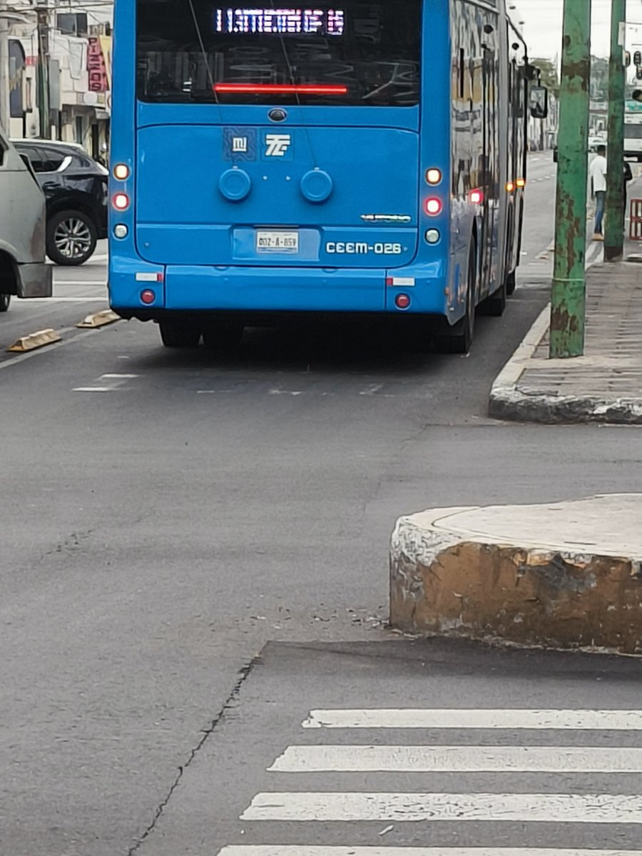 AngelRR_Crunch's tweet photo. @STECDMX hola, me gustaría reportar al trolebús que pasa sobre ermita Iztapalapa dirección constitución de 1987 a las 12:50 PM del día de hoy sábado 09 de mayo con número económico CEEM -0026, no quiso hacer la parada , se paso los semáforos en el cruce con Andrés molina Enríquez https://t.co/EQZ2CSWmES