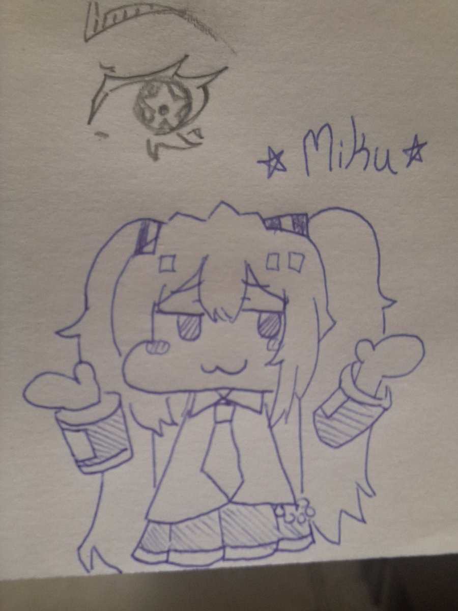 UrAverageMoon's tweet photo. I think the best part of my day is when I'm able to have just a bit of time to sketch :3 https://t.co/rGuFiKx8ua