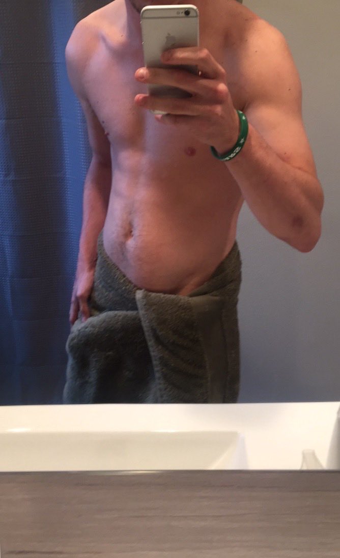 TallTexan95's tweet photo. DMs open :) I’m tall FYI https://t.co/dhqixJIOFu
