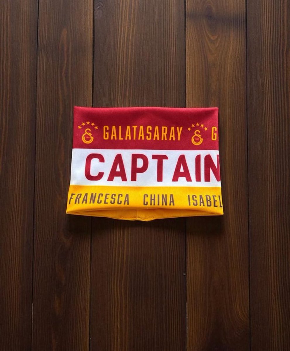 karamovski's tweet photo. sen o son topta 4 kişinin arasından çıkıp golü attırıp tribüne koştunya

a la muerte con el! https://t.co/V0rU7yJFsz