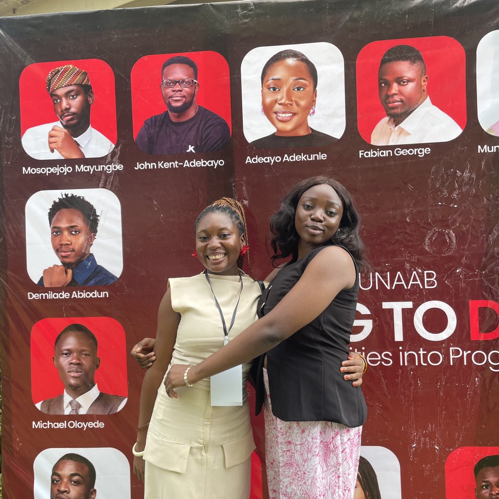 Adeayoooo's tweet photo. Just a cool 21-year-old doing cool stuff.
 TEDx speaker btw, clock it 👌💕 https://t.co/eHcPkUkCaN