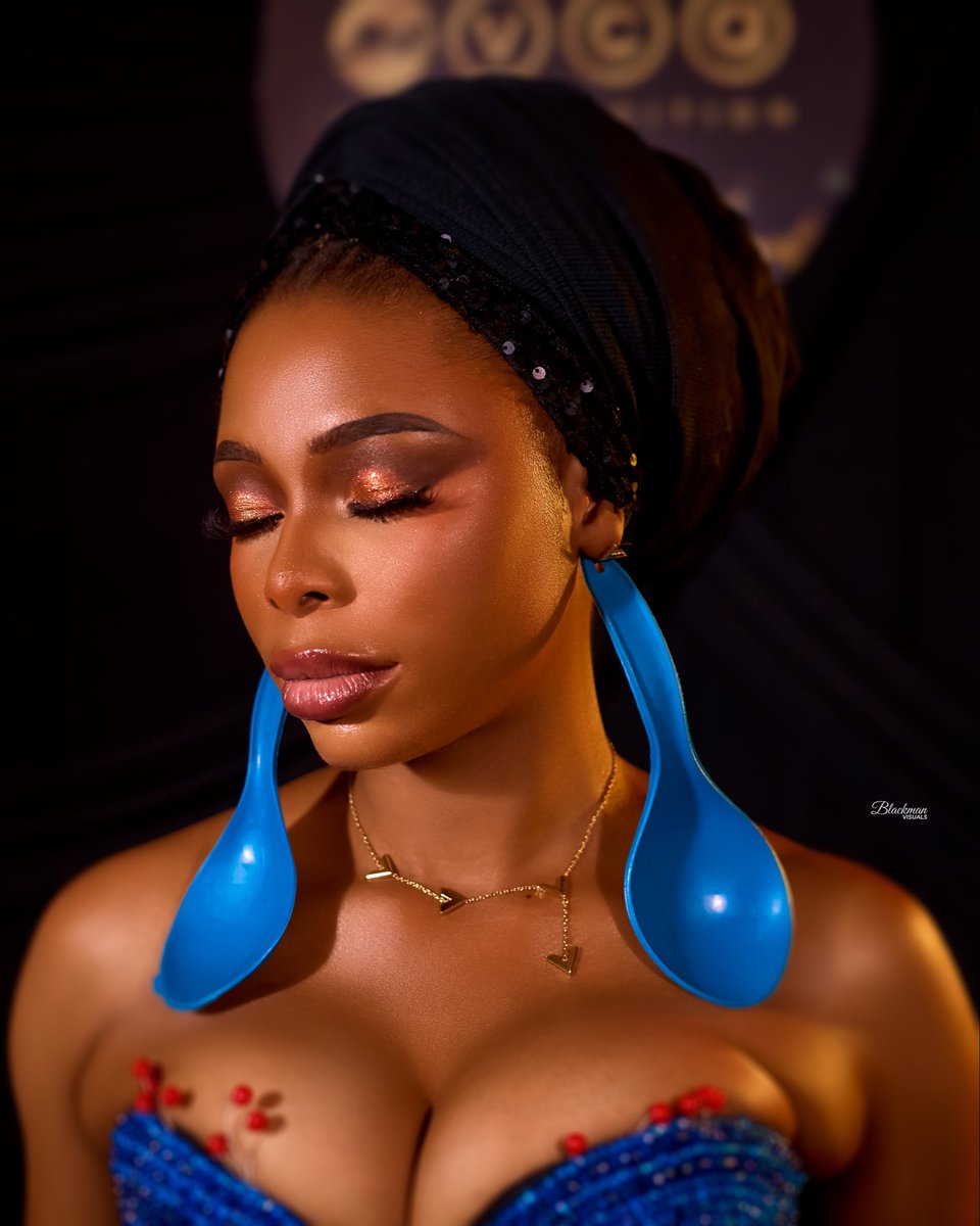 blackmanchild's tweet photo. LOVETH COUTURE FOR AMVCA2026

Style @loveth_couture_ 
Makeup @lush_makeouver 
Gele @opcy_glam 
Videographer @toye_reels 
Photographer @blackman_visuals 

#AMVCA
#AMVCA12
#AMVCA2026
#LAGOS #FASHION https://t.co/bMcTJ8Hnf1