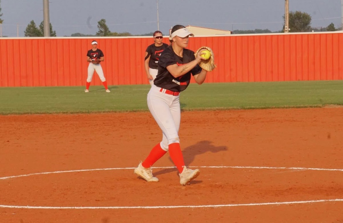 mechanix2020's tweet photo. 🚨 COACH HJ’S SUMMER HOURS ARE NOW OPEN 🚨🥎

Coach Hailey-Jane (HJ) has expanded her availability for the summer at Softball Mechanix! 🔥

📅 Summer Availability:
🕘 Monday, Wednesday &amp; Friday: 9 AM – 9 PM
🕓 Tuesday &amp; Thursday: 4 PM – 9 PM

Book your session today! https://t.co/cH4IdKCofF
