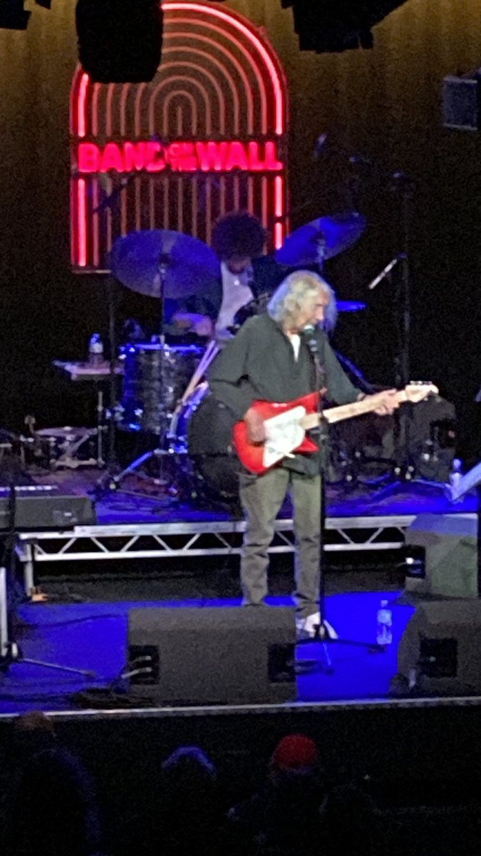 apearson1973's tweet photo. Albert Lee! Not on my bingo card for this year! https://t.co/mdJOOf5VrS