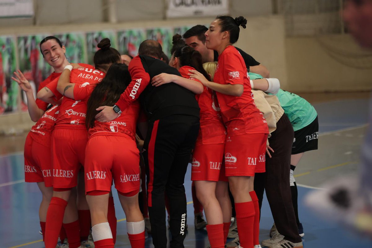 AlmagroFSFclub's tweet photo. Final en el Gemma Arenas 📢

Teníamos que ganar nuestra 1ª FINAL y GOLEAMOS👊

Almagro FSF 7-0 Martos FS 

⚽⚽⚽Rebeca
⚽⚽ Ventoso 
⚽ Raquel 
⚽ María Téllez 

El próximo sábado, la decisión final y está en nuestras manos💪

Y otra vez, GRACIAS AFICIÓN ❤️‍🔥

Buscando un sueño ❤️ https://t.co/t7zv9BJacU