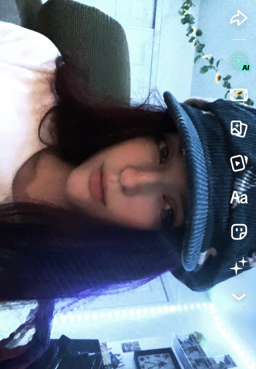 BUGBlTESS's tweet photo. a moment for my annual fem look 🙂‍↕️ https://t.co/AmCzYcnPi1