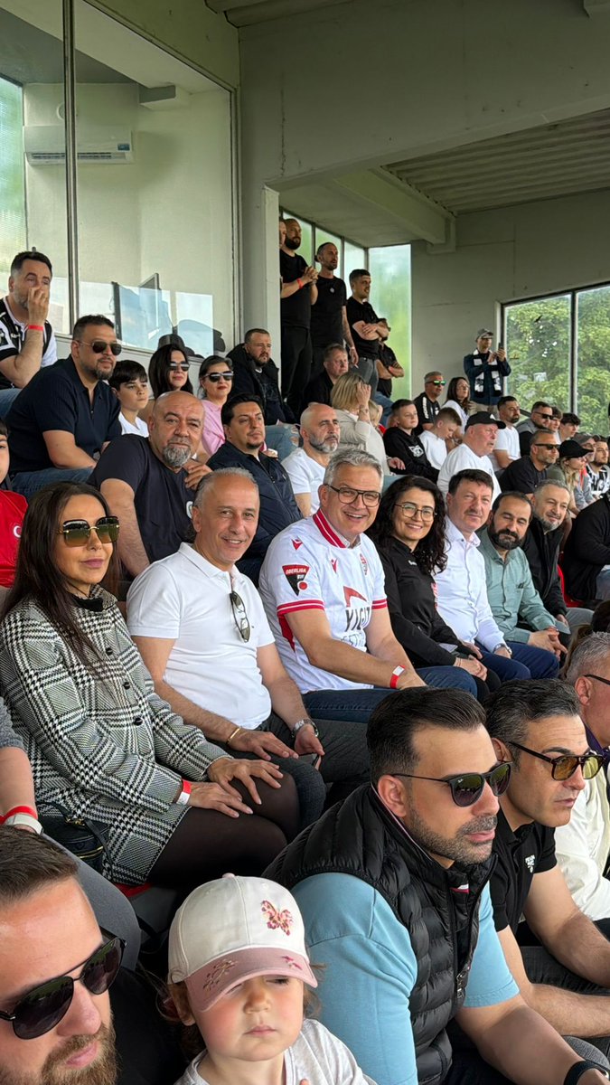 Türkiye in Stuttgart tweet media