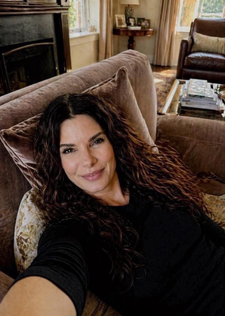 Sandra Annette Bullock Fans Page tweet media