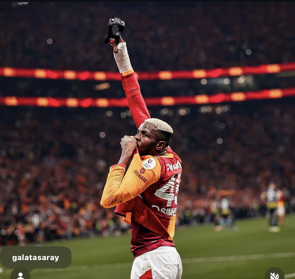 ogujohnugo's tweet photo. Congratulations star boy @victorosimhen9 .. Another league title in the Bag .. May God keep Guiding you and may his light keep shinning on you. Keep Winning Eshin ❤️ https://t.co/U7g4WOLmmd