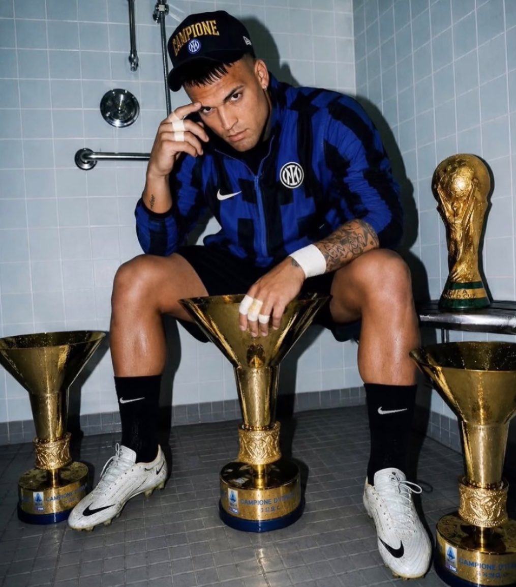 AmalaTV_'s tweet photo. IL CAPITANO. https://t.co/QbCgN54bNR