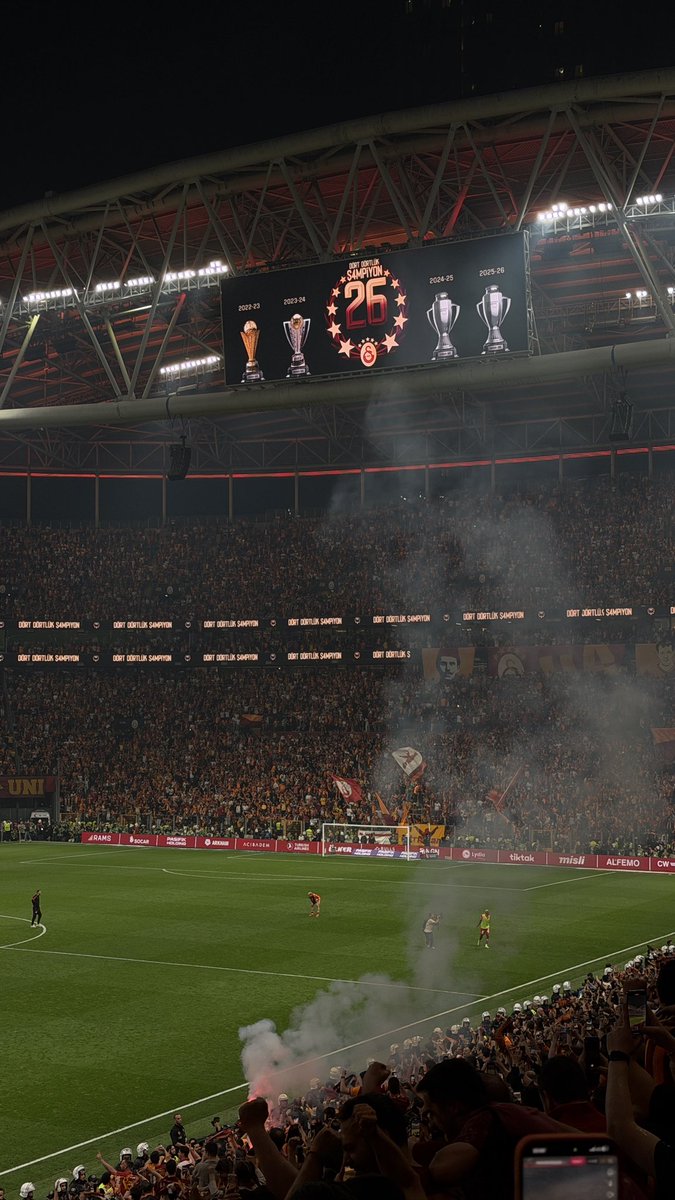 Mustafyavuzzz's tweet photo. #ŞampiyonGalatasaray https://t.co/wtDGa5scT6