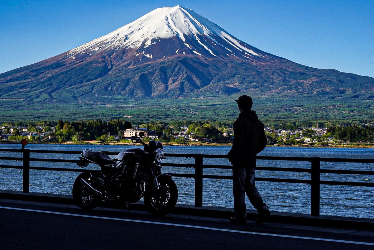 omom_ku's tweet photo. ライダーの朝は、、いや今日はただの夜ふかし
#Kawasaki #Z900RS #ZFreak https://t.co/QBwtNVsPaq