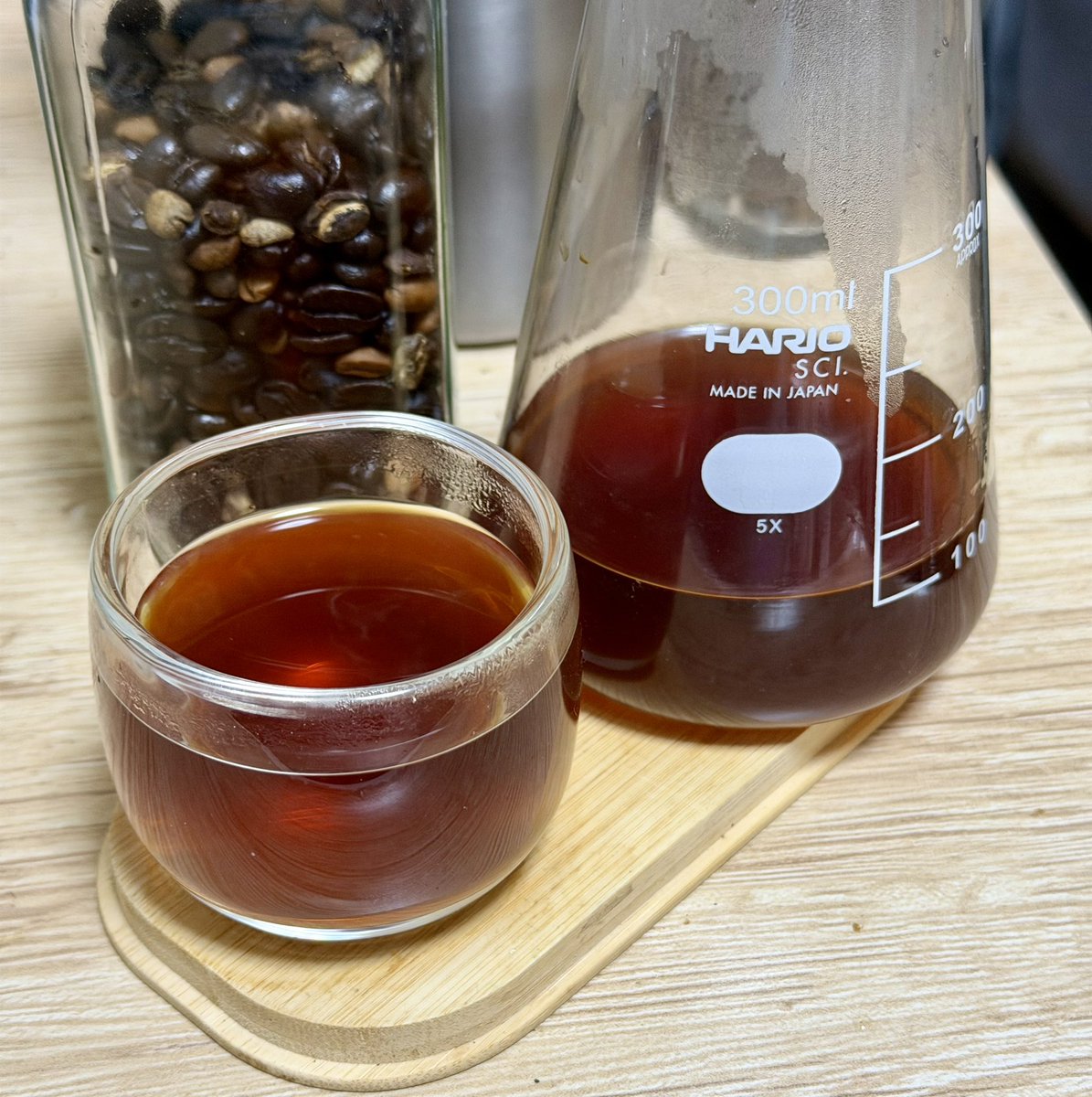 kot_sak6's tweet photo. おはようございます😃
5月10日ﾄｵｶ日曜日です
本日は妻と出かけます
皆様にbeautiful Sundayを
#coffeeeverymorning 
#毎朝珈琲 https://t.co/kQV1laiK6y