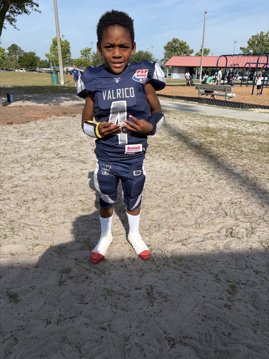 quayvious_2019's tweet photo. Bringing home that hardware💪🏾💪🏾adding to the ring collection
#fyp
#BigHitDean
#ConcussionProtocol
#Repost https://t.co/QnV0fwRDB5