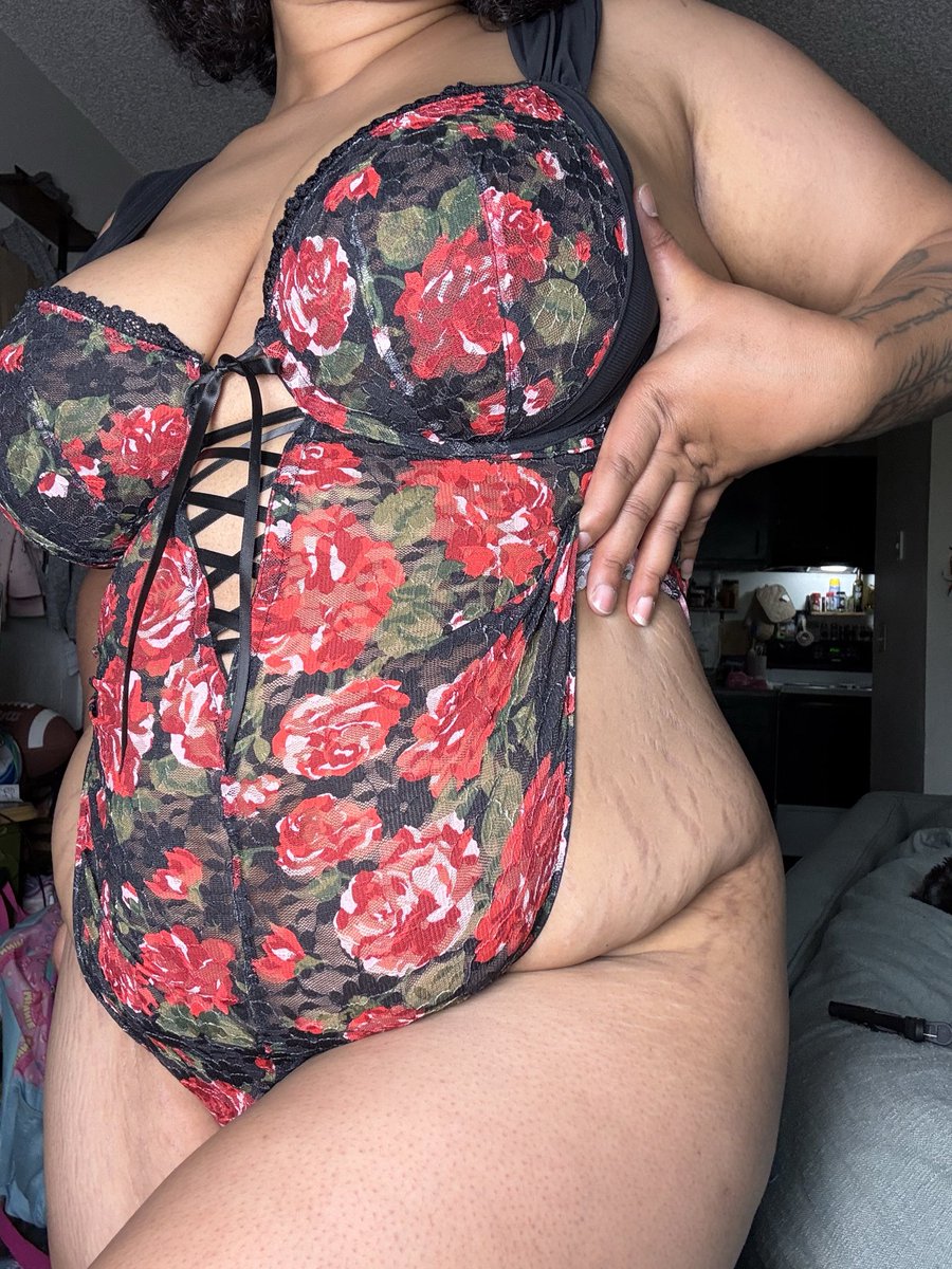 simplymeggles's tweet photo. Your body is a wonderland. ✨ https://t.co/QwruK8XVp5