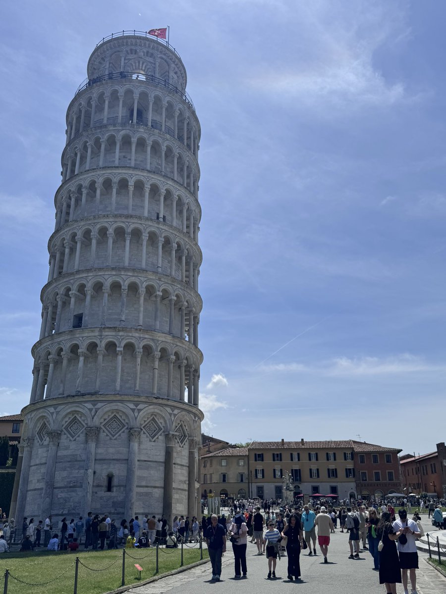 Ryanacko92's tweet photo. 📍 Pisa 
Cracking day for it 🇮🇹 ☀️ https://t.co/L57NiqtwYB
