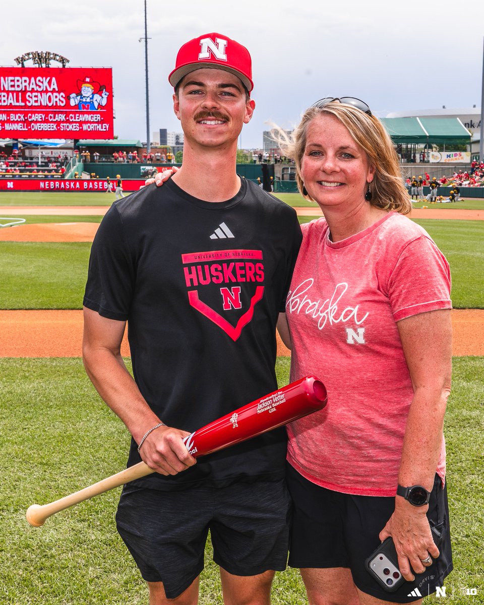 HuskerBaseball's tweet photo. A senior social media intern from Omaha, NE, Jackson Vetter. 🎥 

Thank you for all your hard work over the last four years Jackson! https://t.co/sznsOHTdVw