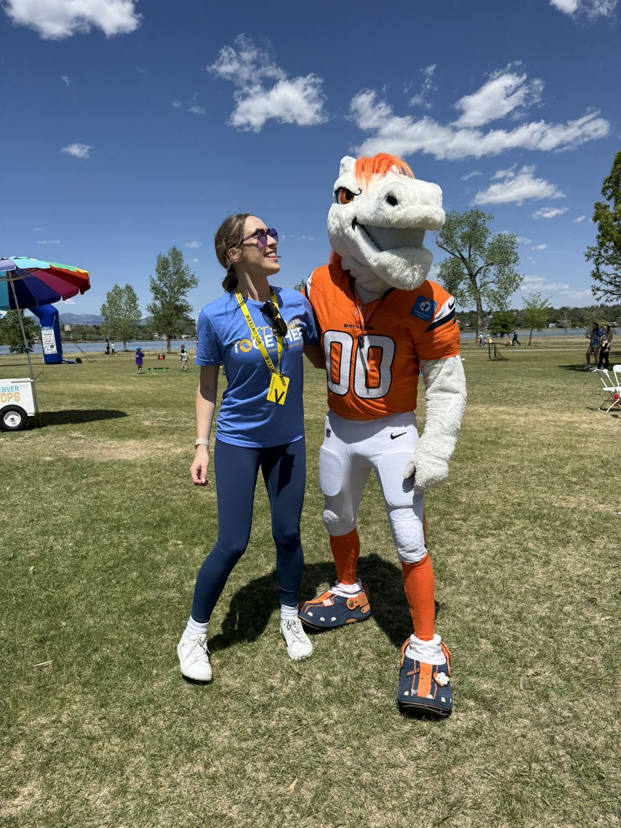 TheSuzieHunter's tweet photo. Perfect day for Denver’s Great Strides! Getting closer to a cure for Cystic Fibrosis every day. Shoutout to Miles for cheering us all on 🐎✨ https://t.co/dLEBu5TNFk