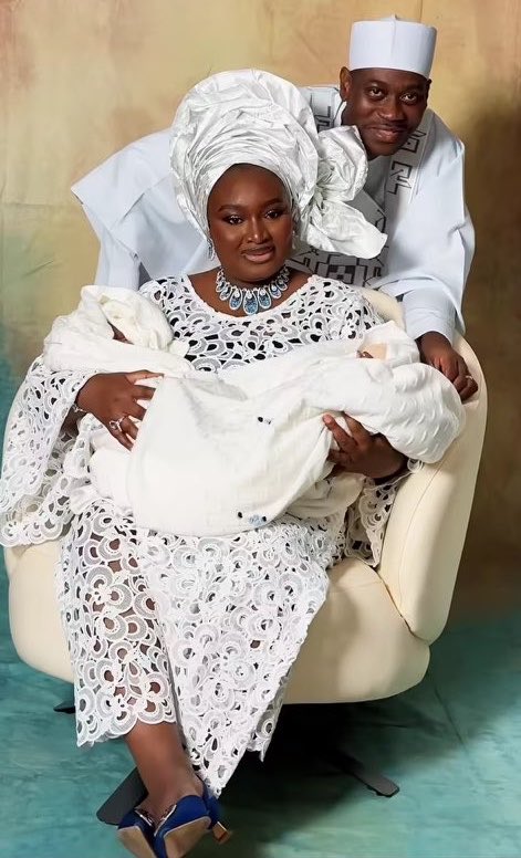PulseNigeria247's tweet photo. Lateef Adedimeji dedicates 2026 AMVCA win to his wife Mo Bimpe. 🥺❤️❤️

“This award is dedicated to the woman who make me chase my dream. The woman who gave me my 3 kings.” 💕 https://t.co/TLPJSu5csw