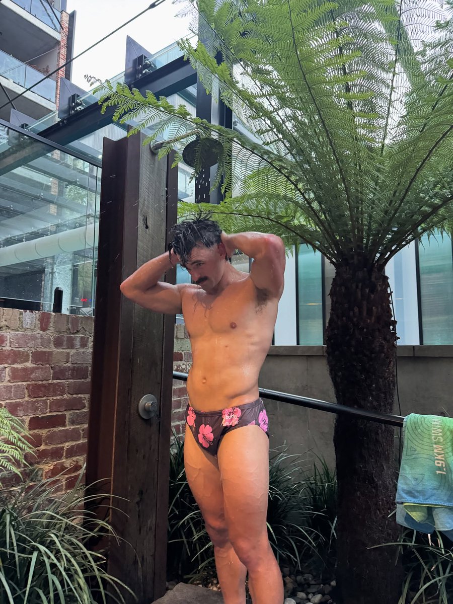 Men in Speedos tweet media