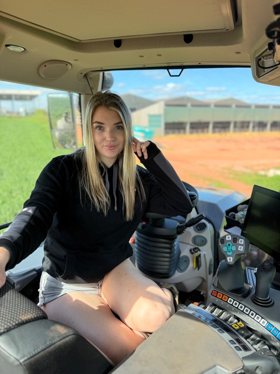 Abi Coombes 🚜 tweet media