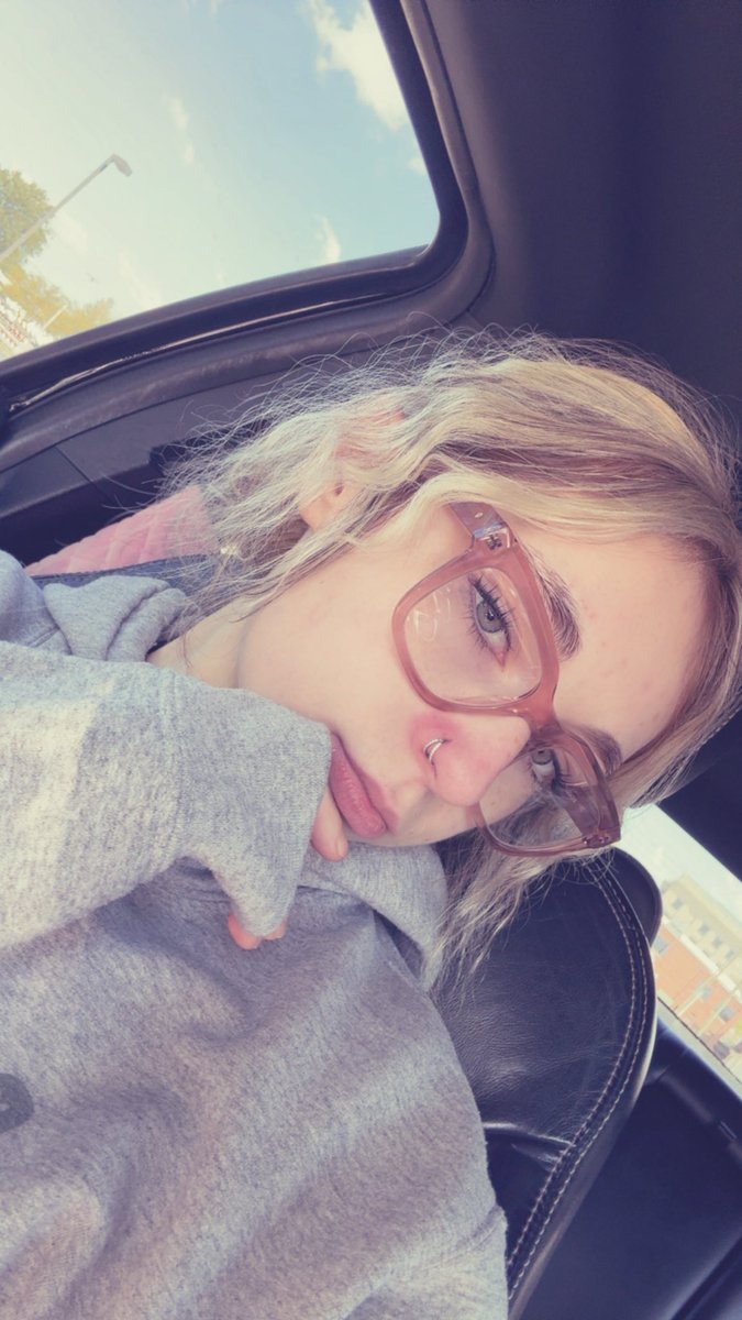 goddess lynn 💸 tweet media