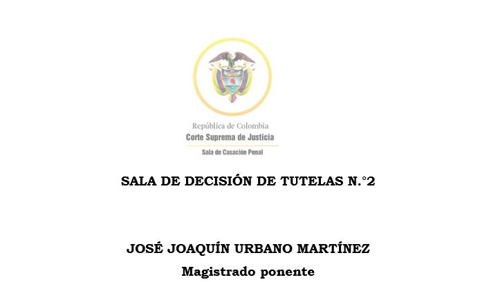 juridicascol's tweet photo. CONFIGURACIÓN DE LA MORA JUDICIAL INJUSTIFICADA EN LA RESOLUCIÓN DE RECURSOS DE APELACIÓN Y SUS EFECTOS FRENTE AL HECHO SUPERADO EN LA ACCIÓN DE TUTELA.

La Corte Suprema de Justicia analizó una acción de tutela interpuesta por la Procuraduría 229 Judicial I de Montería contra la Sala de Conjueces de la Sala Penal del Tribunal Superior de esa ciudad, debido a la demora en resolver un recurso de apelación presentado contra la decisión que concedió la libertad condicional a un condenado por prevaricato por acción. La entidad accionante alegó la vulneración de los derechos fundamentales al debido proceso y al acceso a la administración de justicia, pues el recurso no fue resuelto dentro de los términos legales. En efecto, mientras la ley prevé un trámite breve para decidir apelaciones, en este caso transcurrieron aproximadamente 388 días desde el reparto hasta la decisión. Durante el trámite de la acción de tutela, la Sala de Conjueces finalmente resolvió la apelación, confirmando la decisión impugnada. 

Esto llevó a la Corte a declarar la improcedencia del amparo por hecho superado, dado que la pretensión principal (resolver el recurso) ya había sido satisfecha.

No obstante, la Corte realizó un análisis de fondo y concluyó que sí existió una mora judicial injustificada, ya que: - Se superaron ampliamente los términos legales establecidos. - No se acreditó una causa objetiva que justificara la demora.  - La carga laboral o situaciones personales del conjuez no fueron suficientes para explicar la dilación.  La Corte reiteró que los conjueces, aunque ejercen funciones de manera transitoria, tienen las mismas obligaciones que los magistrados, incluyendo el deber de decidir oportunamente. Además, enfatizó que la congestión judicial no puede justificar por sí sola el incumplimiento de los plazos ni la afectación del derecho a un plazo razonable. En consecuencia, la Corte declaró la vulneración de los derechos fundamentales al debido proceso y al acceso a la administración de justicia, pero no concedió el amparo por configurarse el hecho superado.

¿DESEAS ESTAR ACTUALIZADO A DIARIO DE TODA LA JURISPRUDENCIA DEL PAIS? SUSCRIBETE  👉https://t.co/inw3mS0ycq
