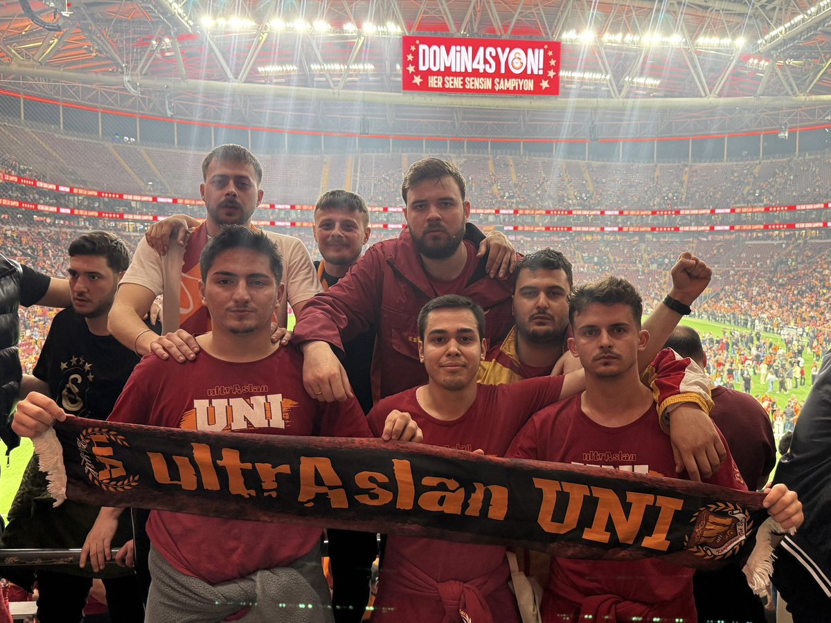 uAUNI_BAKIRCAY's tweet photo. KALPLERDE YILDIZ GÖNÜLLERDE AY ŞAMPİYONSUN GALATASARAY!

Galatasaray’ımızı antalya ile olan mücadelesinde Ali Sami Yen’de son nefesimize kadar destekledik!

#ultrAslanUNI https://t.co/utaQ8w9XGf