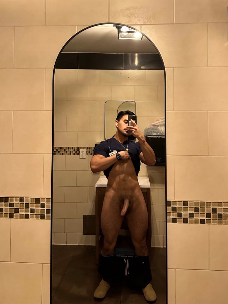 mariovldzx's tweet photo. “i found you on      “i found you 
Instagram “              on twitter “ https://t.co/jW0rz8aDxB