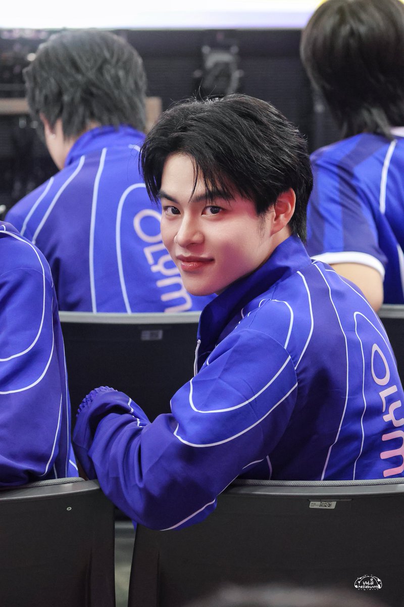 เนลี่🦖◞♡ tweet media