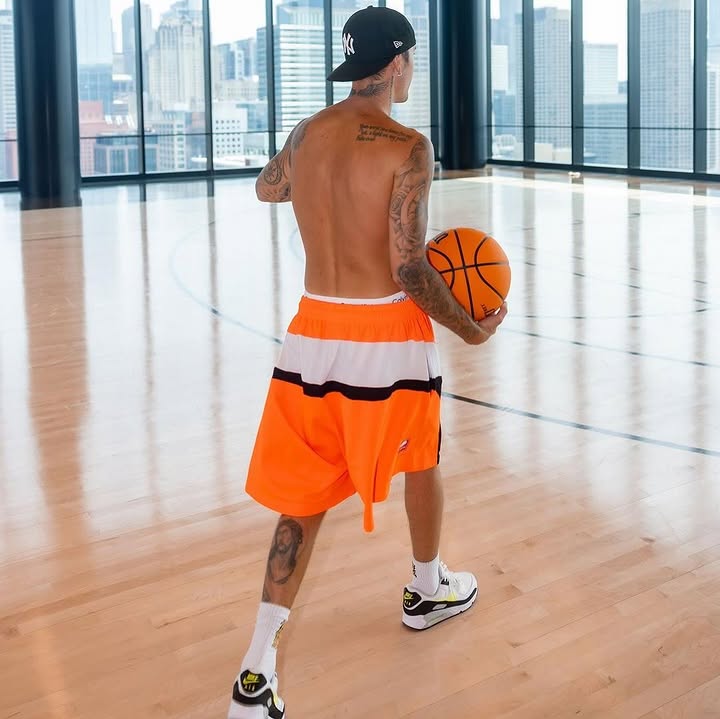 Justin Bieber Dumps tweet media