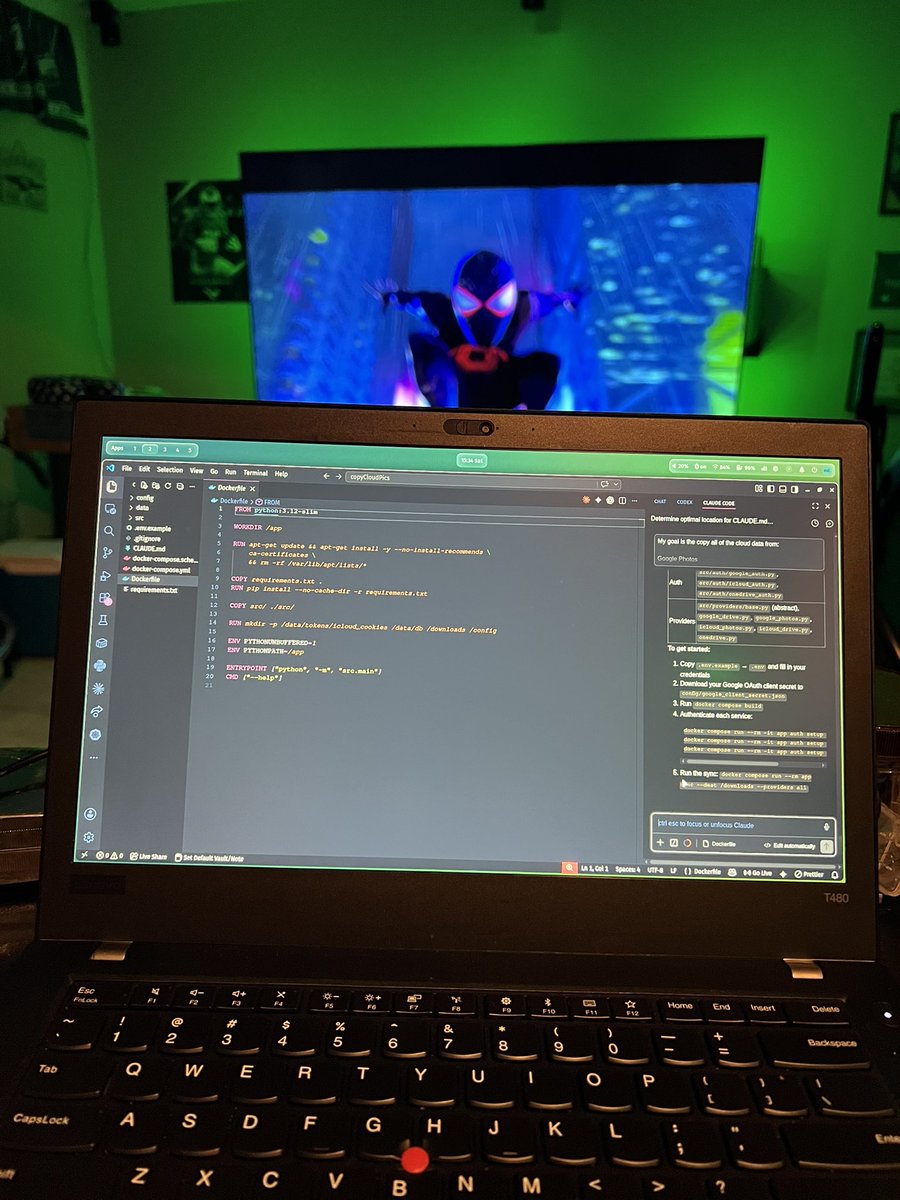 ezotic's tweet photo. I started using Claude this week. Been building a few things. #GeekMode https://t.co/bTJUjB6lMA