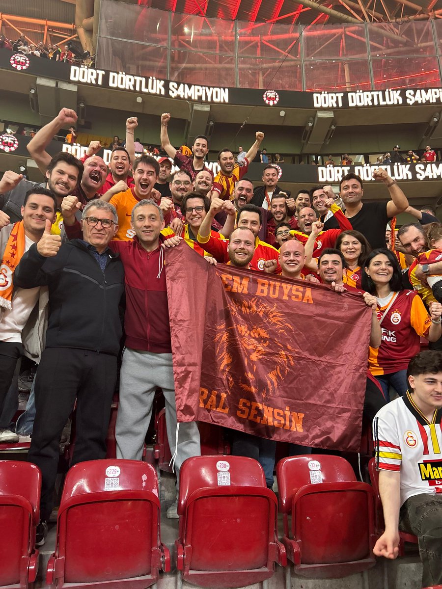 Yine her bir olumsuz duygunun yer aldığı, ama Galatasaray olmanın sonsuz gururunu yaşadığımız bir sezonu bıraktık. Başta benim yol arkadaşım aslan oğlum Alp Kutluğ olmak üzere tüm Galatasaray ailemin Şampiyonluğu kutlu olsun. Şairin dediği gibi, Galatasaray zaten büyük. En büyük