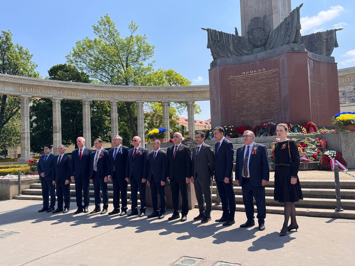 Russian Arms Control Delegation in Vienna tweet media