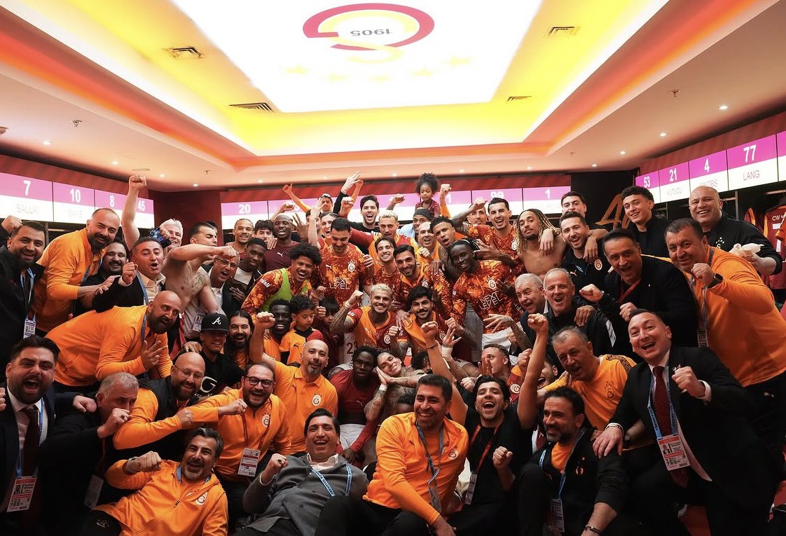 ChocChunkCookie's tweet photo. The Soul of The LIONS brought us this 26th Championship again…Galatasaray is Passion…We just live it.🦁💛❤️ https://t.co/IJXg8KJzsW