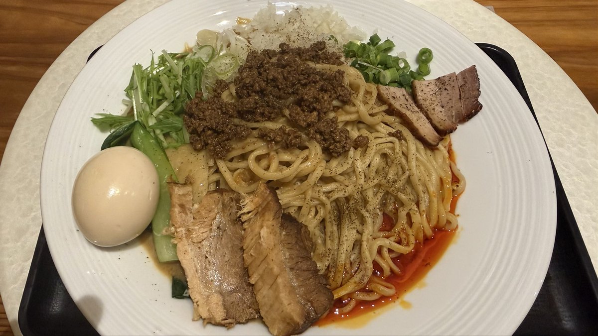 denousya's tweet photo. 春日部　金狼

坦々まぜそば

夜勤前に寄り道w
夜、仕事なので辛2痺1でオーダーしたのだけど…
胡麻の風味と食材の旨みはダイレクトに感じれたけど、やっぱ刺激がもうちょい欲しかった！笑
仕事前でちょっとビビった自分にちょっと後悔💦
次は5&amp;5をオーダーしよっと。笑
ご馳走様でした😋 https://t.co/f6lDjS3qSY