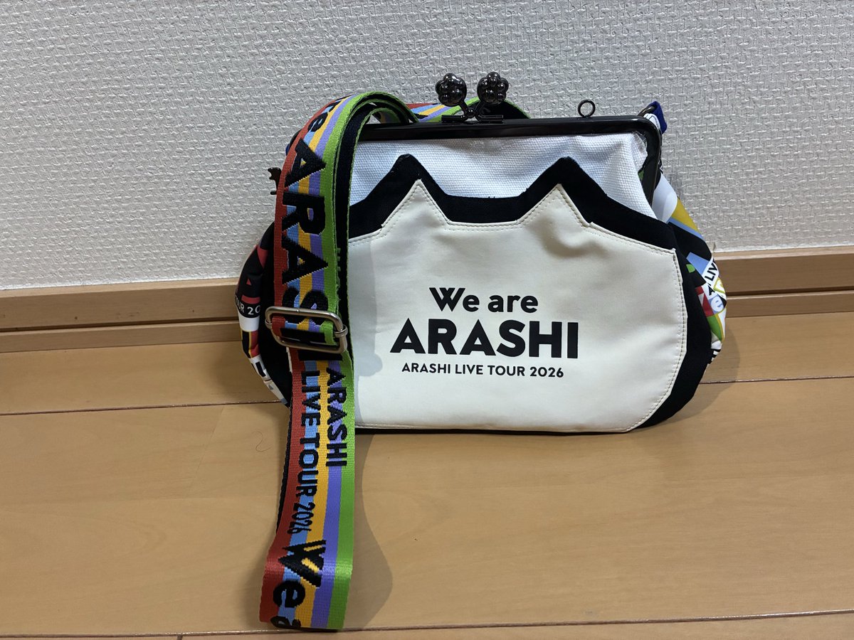 嵐のフォンタブストラップとポーチをリメイクしてショルダーに