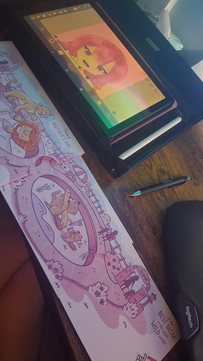 AnyieOfficial's tweet photo. Do you think my mom will like this Mother's Day card? 😭💗
(ALSO You can also see a wip of an OC I'm drawing) https://t.co/tTIjyr0rXA