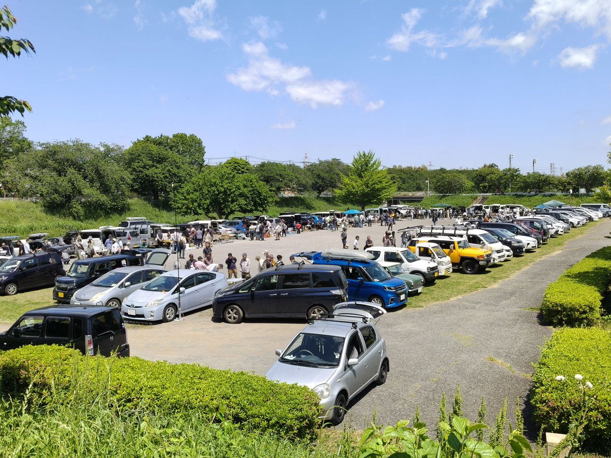 JK1FOX's tweet photo. 泉クラブ不用品交換会にきました https://t.co/FVdAtb6R0h