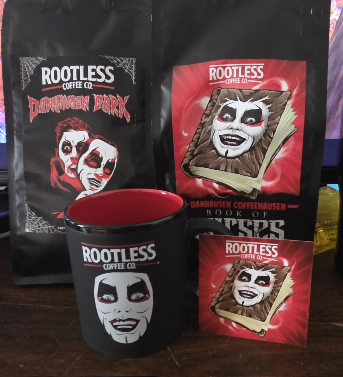 HTPswaff's tweet photo. It came in im so excited @RootlessCoffee is the best coffee hands down https://t.co/MqJBHpjH8g