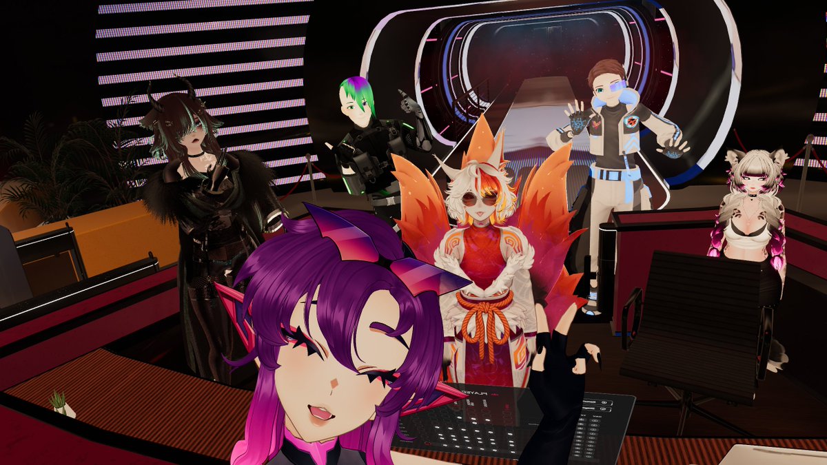 V-Lounge tweet media
