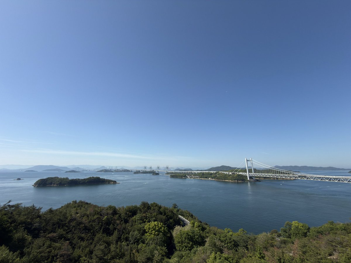 iyotchivlog's tweet photo. 四国から本州に瀬戸大橋を
渡り上陸🚙四国本州を結ぶすべてのルートを制覇しました。

神戸・鳴門ルート（明石海峡大橋・大鳴門橋）
児島・坂出ルート（瀬戸大橋）
尾道・今治ルート（瀬戸内しまなみ海道） https://t.co/NgyA9E1ArQ