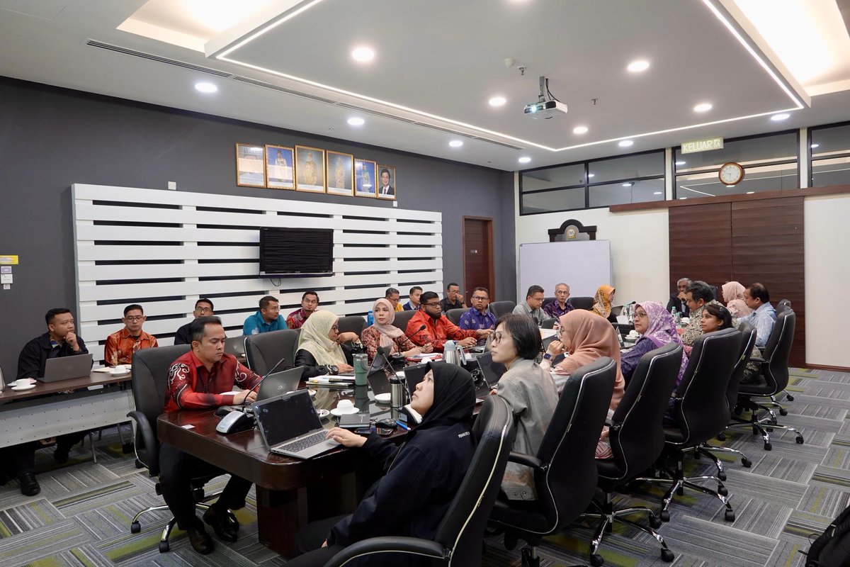 SPPP1's tweet photo. Mesyuarat Jawatankuasa Pengurusan Aset Alih Kerajaan (JKPAK) SPPP &amp; SPPPTE Bil. 2/2026 telah berjaya dilaksanakan pada 30 April 2026
#suruhanjayapelabuhanpulaupinang #penangportcommission https://t.co/cFPITx7jQB