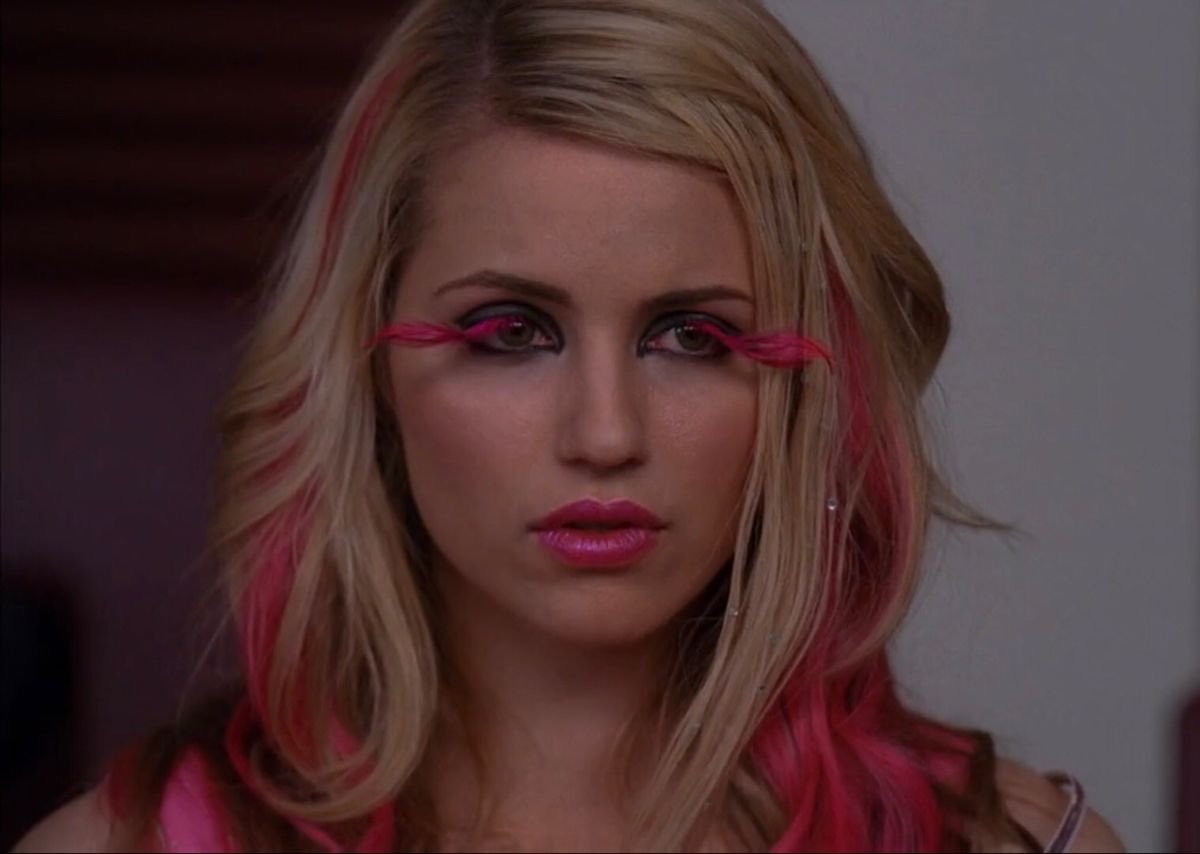 Strandedlu11aby's tweet photo. Why is she Quinn fabray https://t.co/YL7qMuGzUa