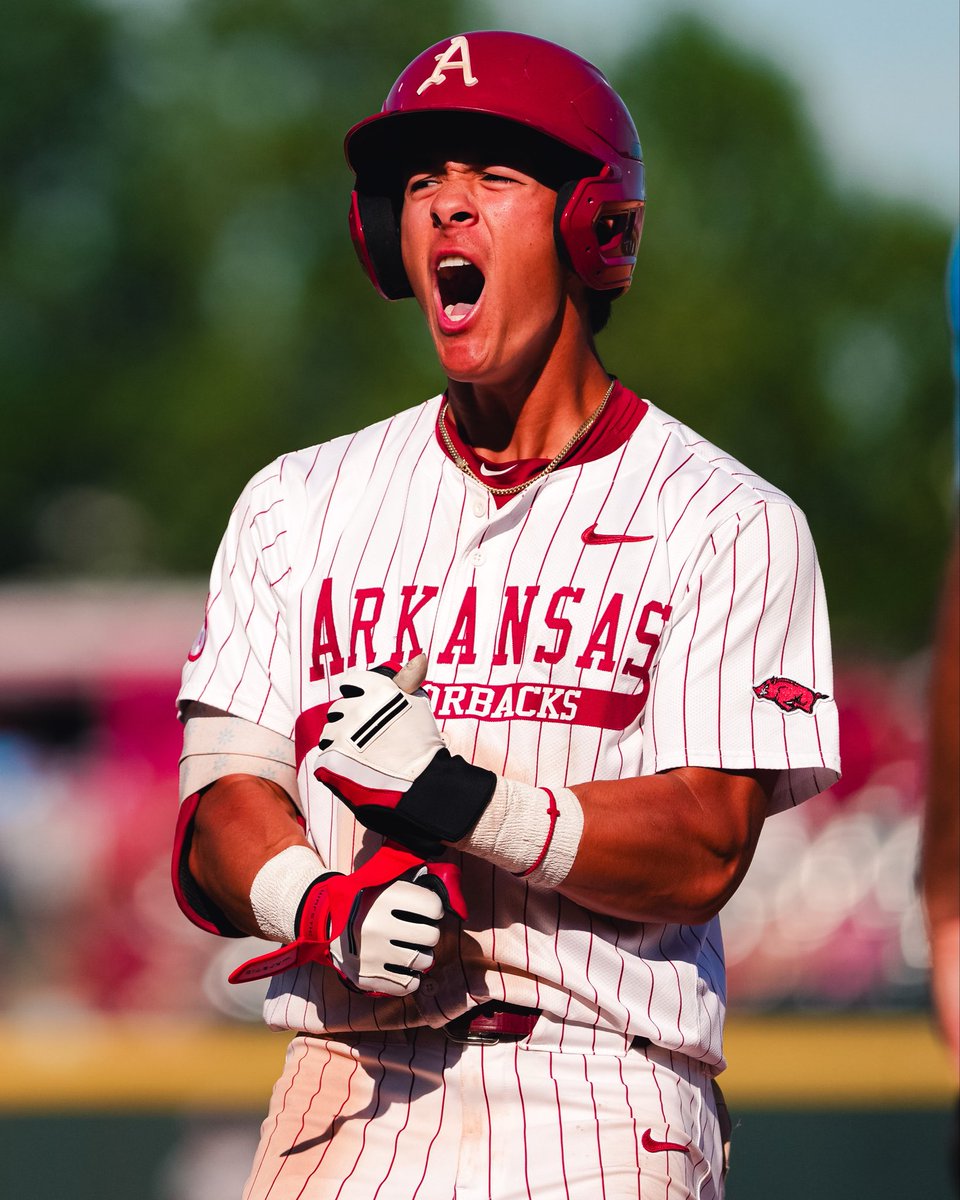 ArkRazorbacks's tweet photo. THREE SERIES DUBS IN A ROW FOR THE HAWGS 🔥🐗 https://t.co/KOxUomDfZH