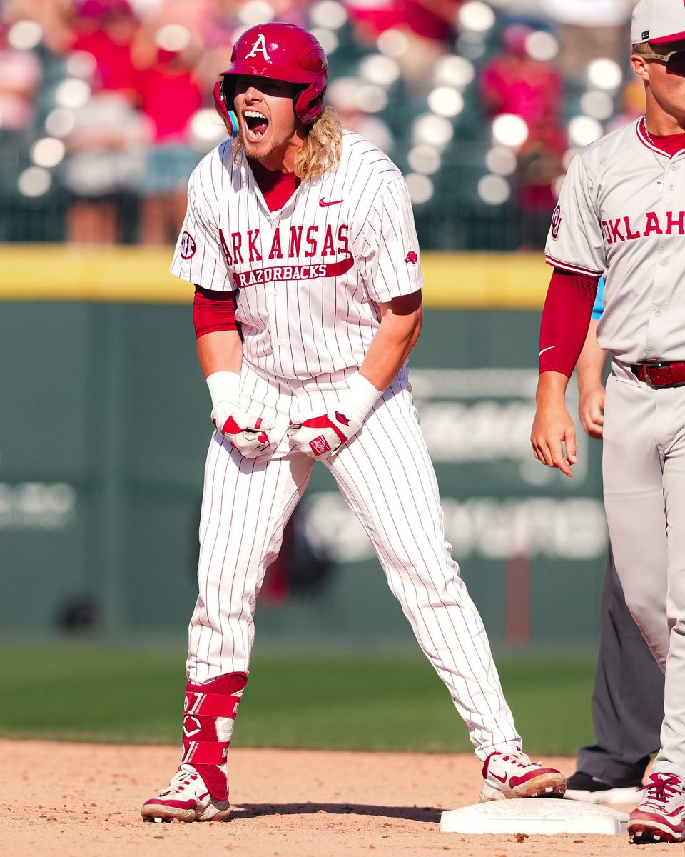 ArkRazorbacks's tweet photo. THREE SERIES DUBS IN A ROW FOR THE HAWGS 🔥🐗 https://t.co/KOxUomDfZH