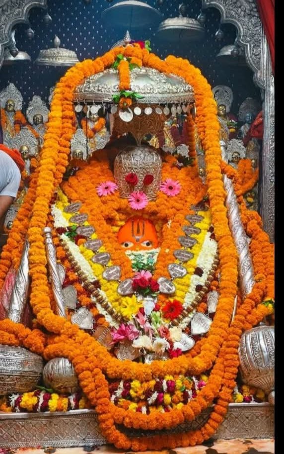 ShriAyodhya_'s tweet photo. अयोध्या से महाराजाधिराज श्री हनुमान जी महाराज के अद्भुत दर्शन 🙏🌿 https://t.co/kACqOUnYoF